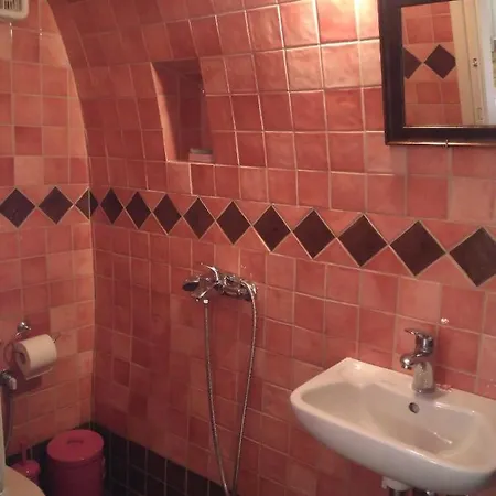 Irina Apartment Keramotón